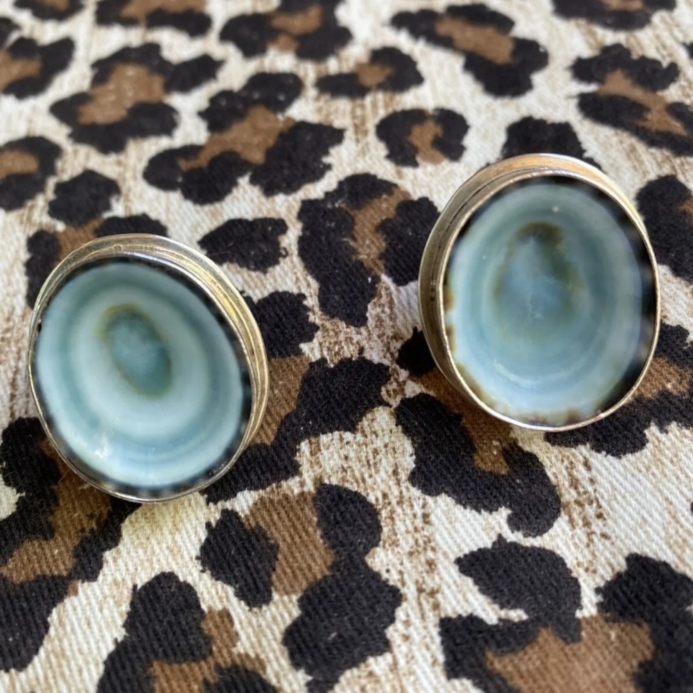 Echo Of The Dreamer Shell & Sterling Silver Clip Earrings EUC from SAKS!!